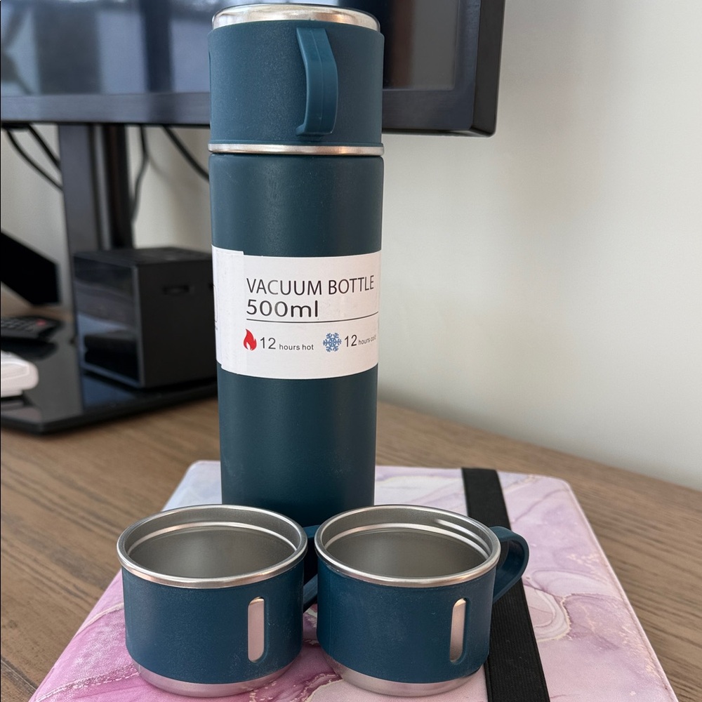 Teal Vacuum Bottle with Cups - Picture 1 of 1